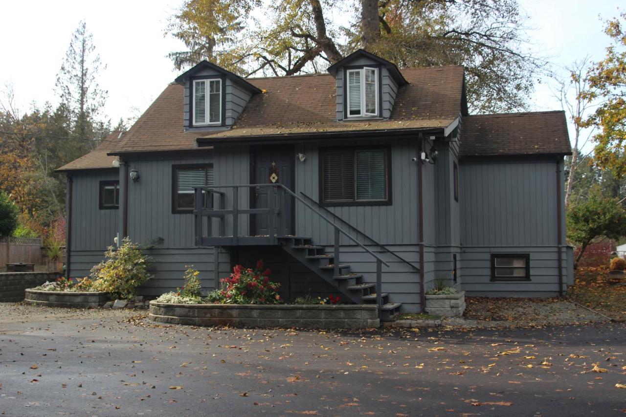 Riverside Resort & Rv Park Qualicum Beach Exterior photo