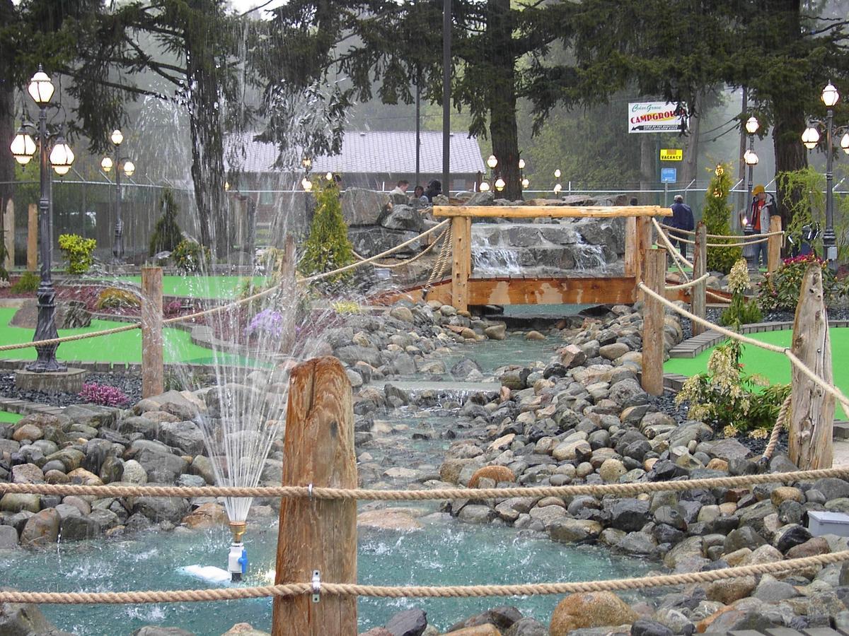 Riverside Resort & Rv Park Qualicum Beach Exterior photo