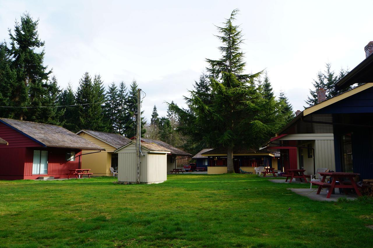 Riverside Resort & Rv Park Qualicum Beach Exterior photo